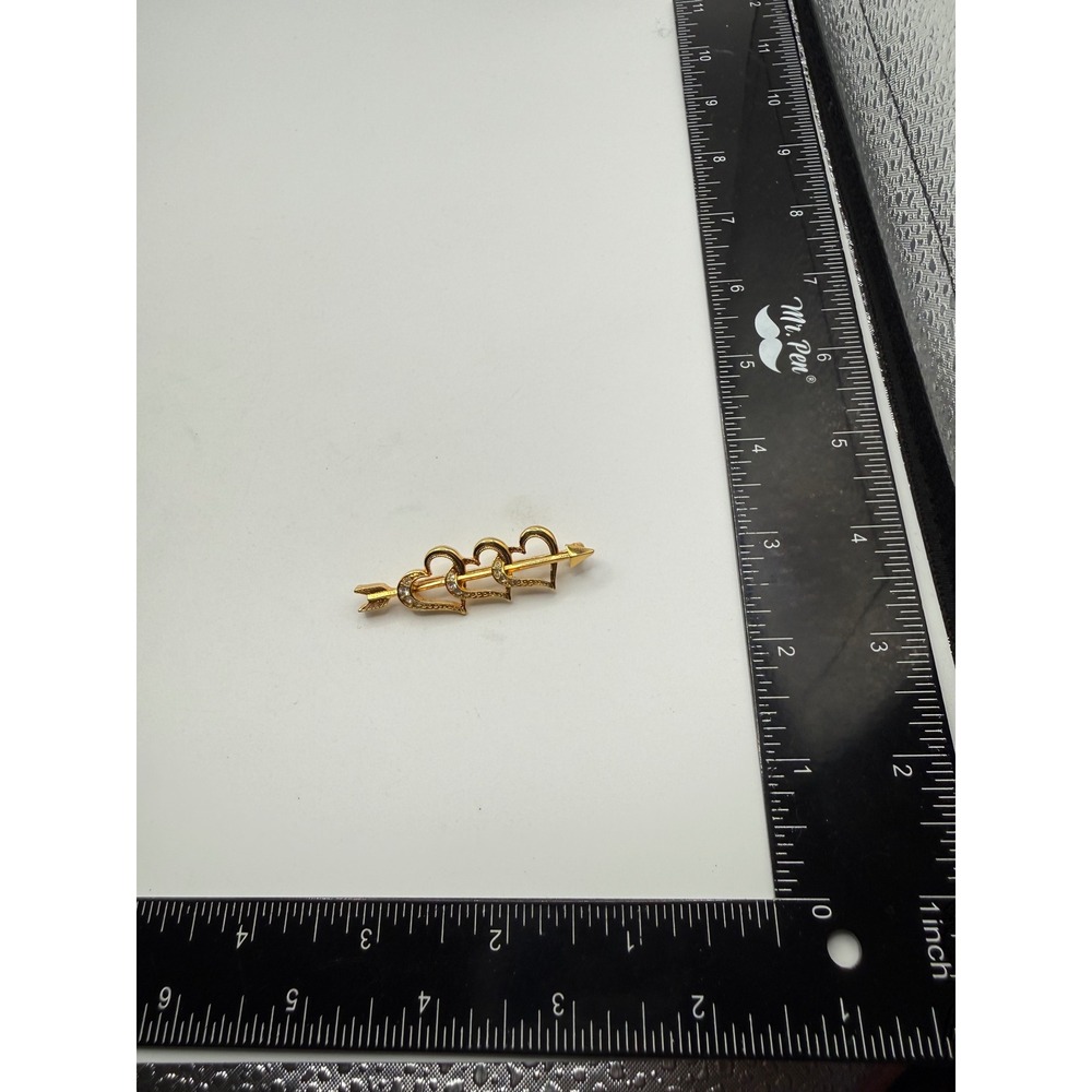 Vintage Avon Gold Tone Triple Heart Cupid Arrow Rhinestone Brooch Pin Signed - Picture 2 of 4